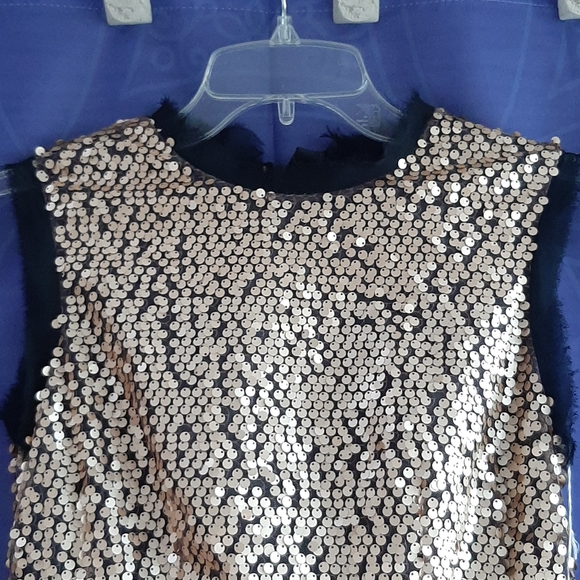 Nanette Lepore • Love Theme dress in gold sequins - Picture 5 of 8